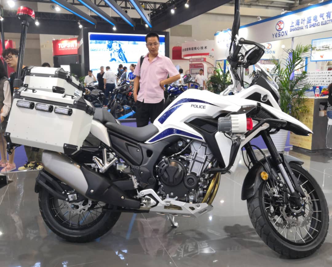 Moto escorte